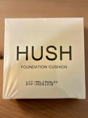 NEW HUSH Glow FOUNDATION CUSHION  IVORY WHITE 0.63 oz 18g best by 12/28